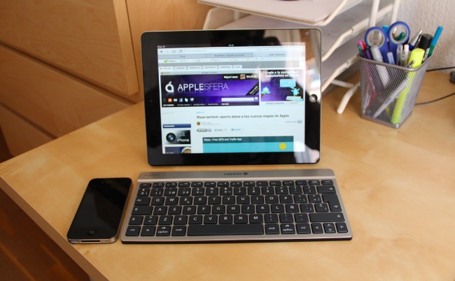 iPad with a keyboard attached to it